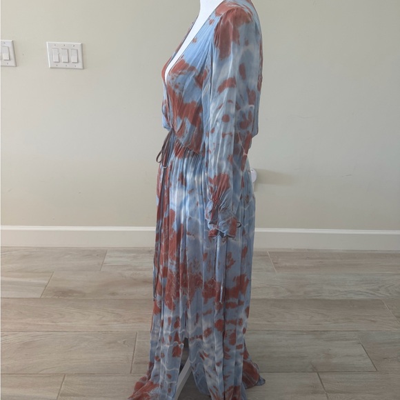 Young, Fabulous & Broke Long Sleeve Boho Tie-Dye Maxi Dress - Picture 5 of 12